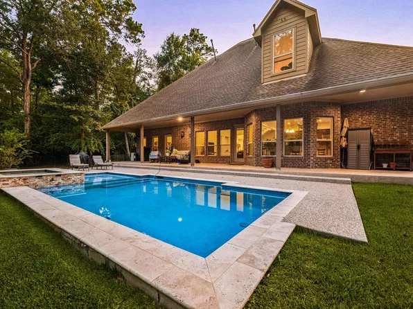 1904 Boulder Ridge Dr, Conroe, TX 77304