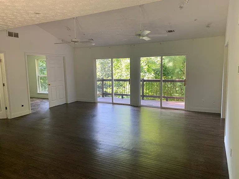 1512 Upper Sassafras Pkwy — Photo 11