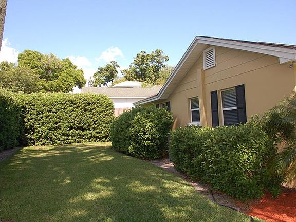 3rd image of 2813 Coventry Ave