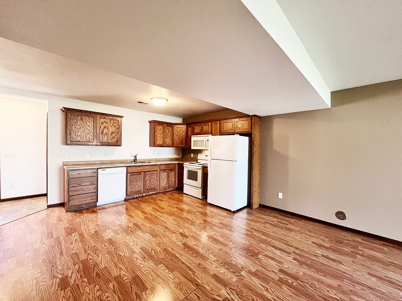Autumn Wind Townhomes — Photo 3