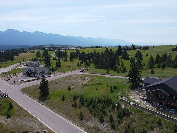 5th image of 41 S Lake Dr