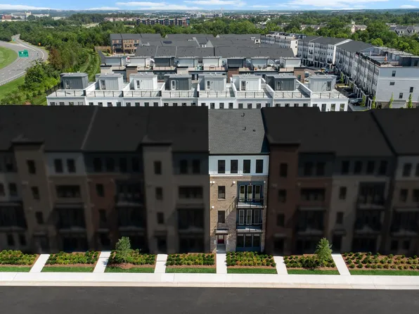 21758 Dollis Hill Ter, Ashburn, VA 20148