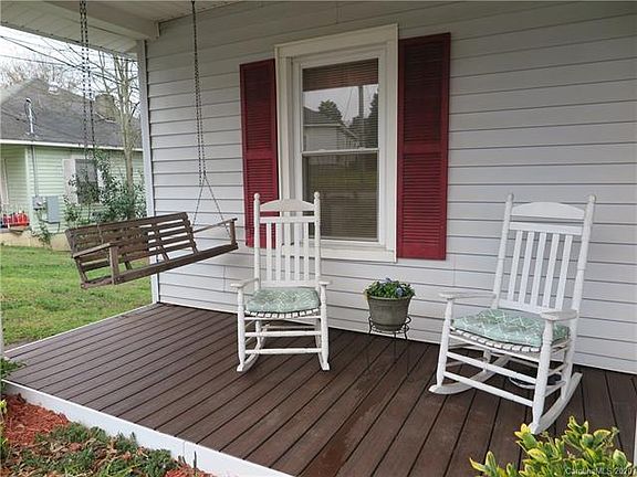 3rd image of 707 Separk Cir