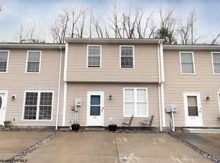 425 Shearwood Dr, Bridgeport, WV 26330