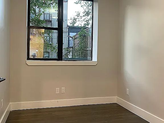 4th image of 195 Stockholm St #1H