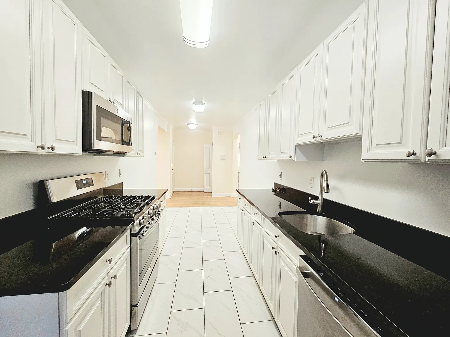 39 Auburn St — Photo 3