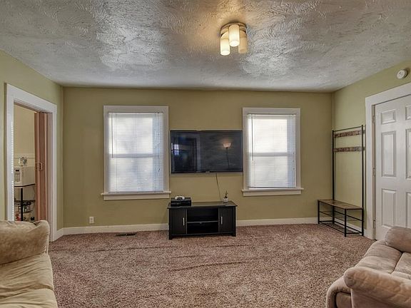 3rd image of 2158 N Dakota St