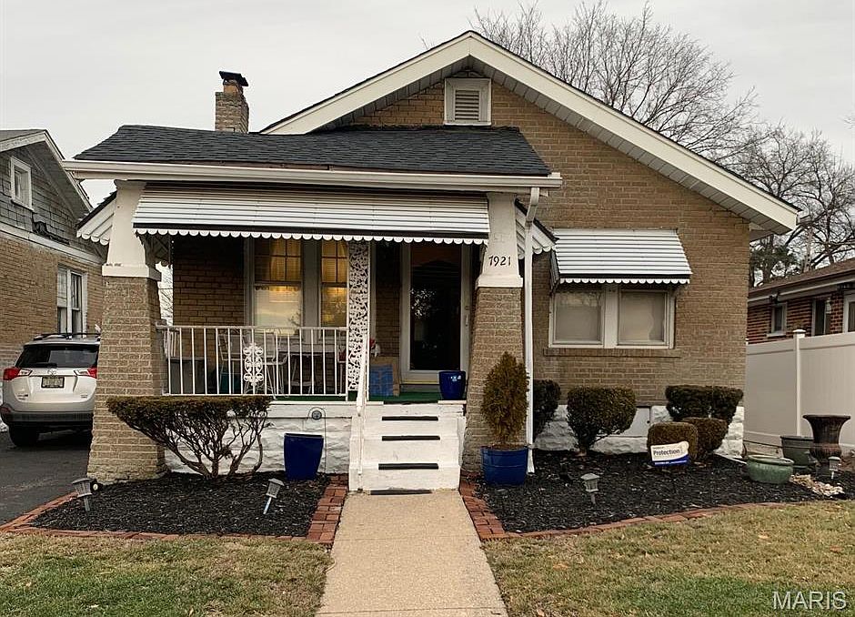 1st image of 7921 W Bruno Ave
