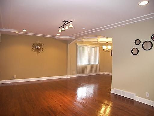 3rd image of 16010 Debbie Ln