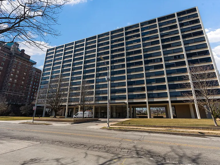 4000 N Charles St — Photo 19