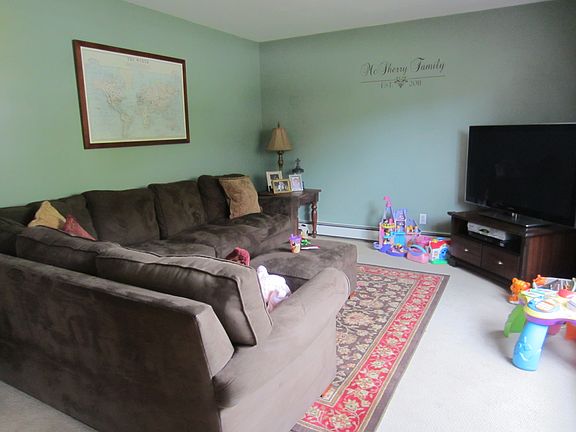 2nd image of 351 Ivy Ave