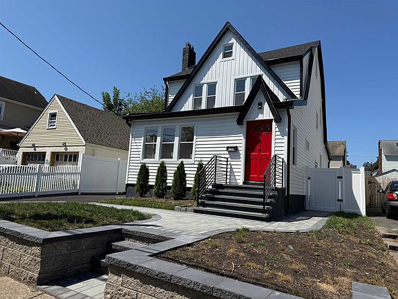 2nd image of 190 Elder Ave