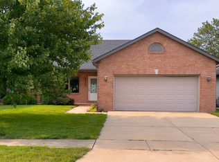 4129 Highbury Dr, Springfield, IL 62711