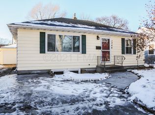 1346 12th St N, Fargo, ND 58102