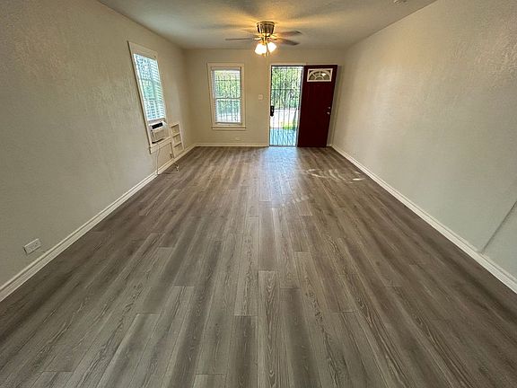 3rd image of 220 Army Blvd