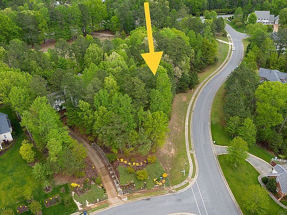 2nd image of 3116 Hollow Oak Dr