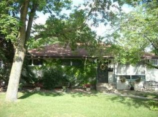 1439 8th Ave S, South Saint Paul, MN 55075