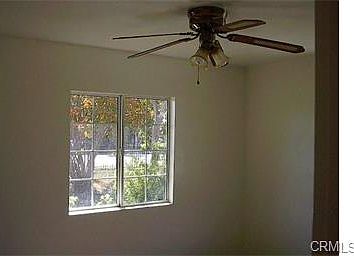 Bed 1 with ceiling fan