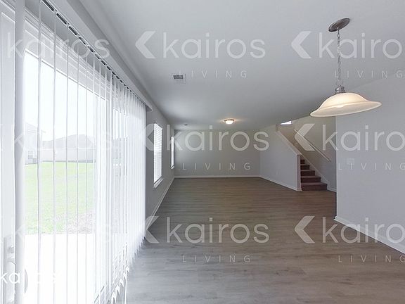 4th image of 24 Carrollton Dr