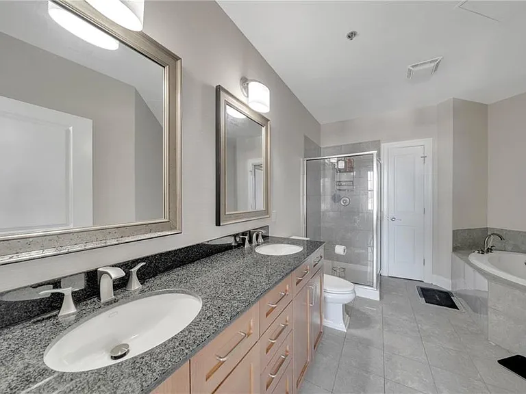325 E Paces Ferry Rd NE #601 — Photo 12