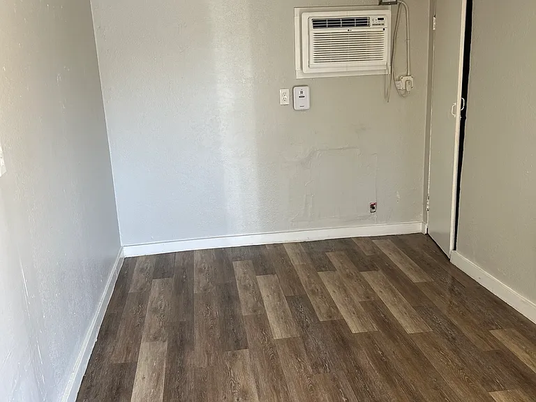 636 S Quitman St #5 — Photo 4