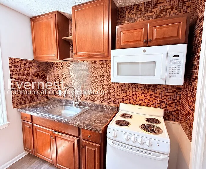 7411 Stout St — Photo 5