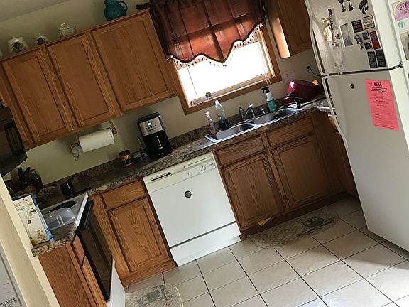 Kitchen all appliances new countertops