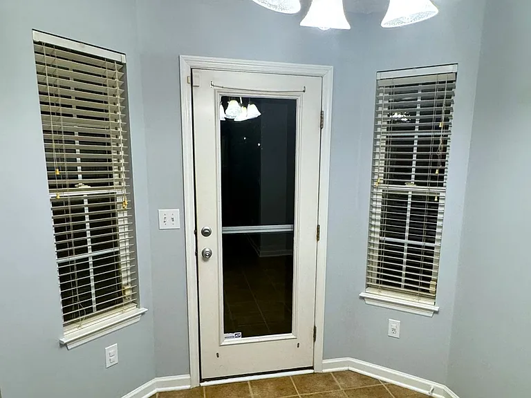 nook/breakfast area