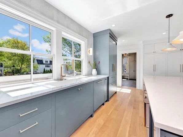 8-8B Milk St #1, Newburyport, MA 01950