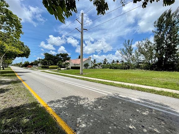 4th image of 2131 Cape Coral Pkwy W
