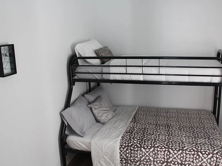 331 Gardina St — Photo 7