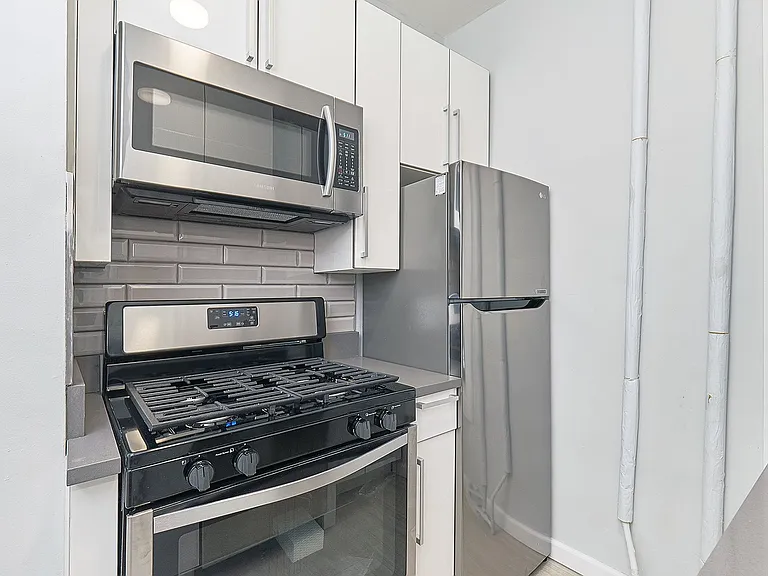 127 E 102nd St #3 — Photo 1