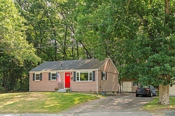 1st image of 4 Edward Cody Ln