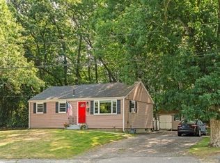 4 Edward Cody Ln, Weymouth, MA 02190
