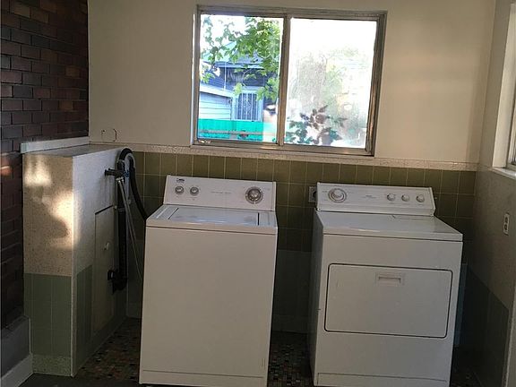 3rd image of 313 E Coatsville Ave