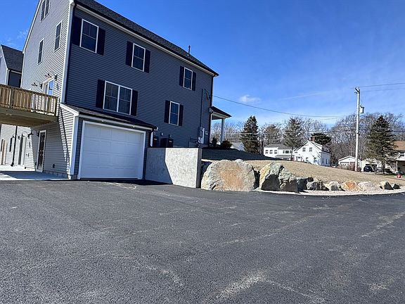 3rd image of 193 E Spring St