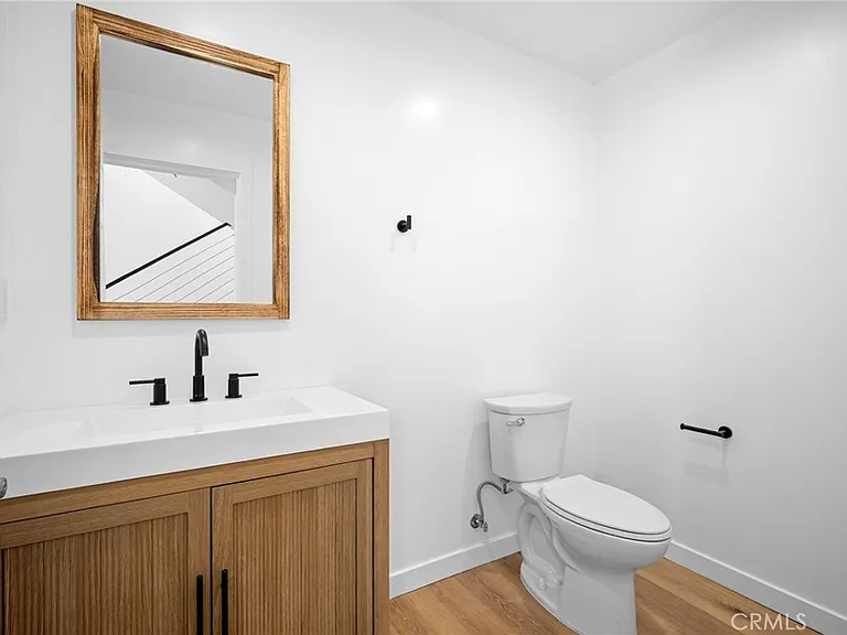11047 Yarmouth Ave — Photo 12