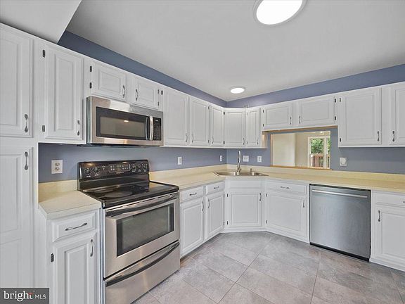 5th image of 6648 E Beach Dr