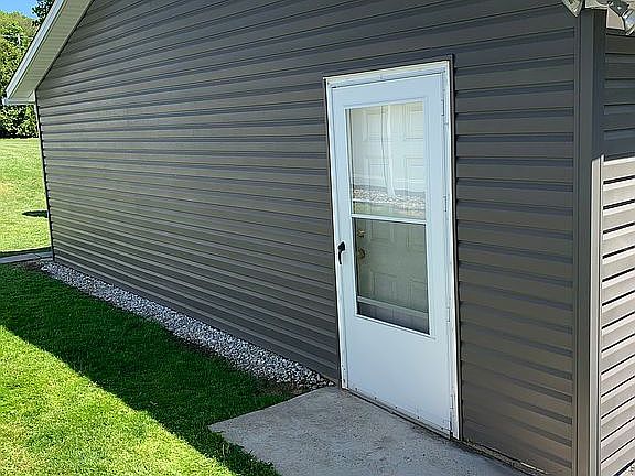 3rd image of 353 Bell Dr
