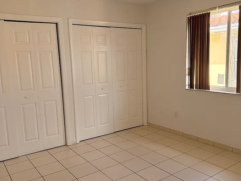 3110 SW 25th St #1 — Photo 5