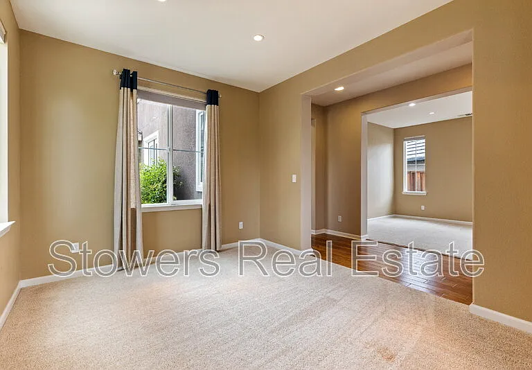 2512 Piccadilly Cir — Photo 7