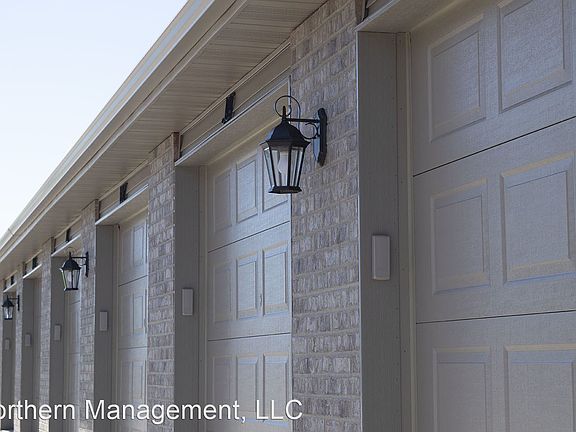 5th image of 2725 Diamond Ln #2
