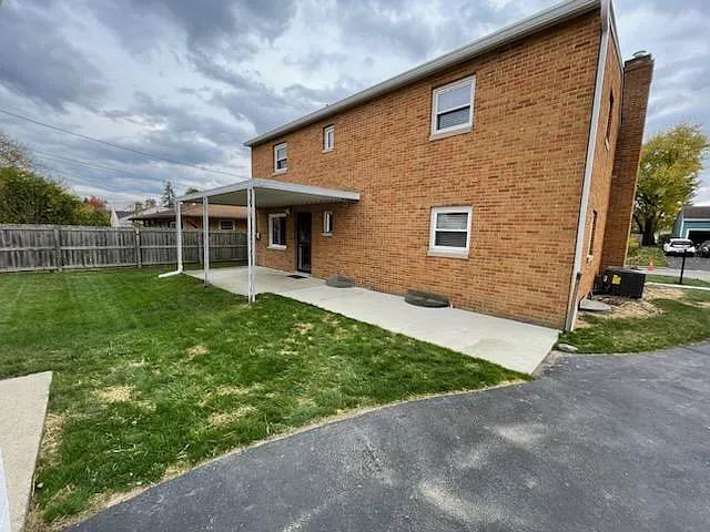 3 bed, 1915 sqft, $2,500 — Photo 4