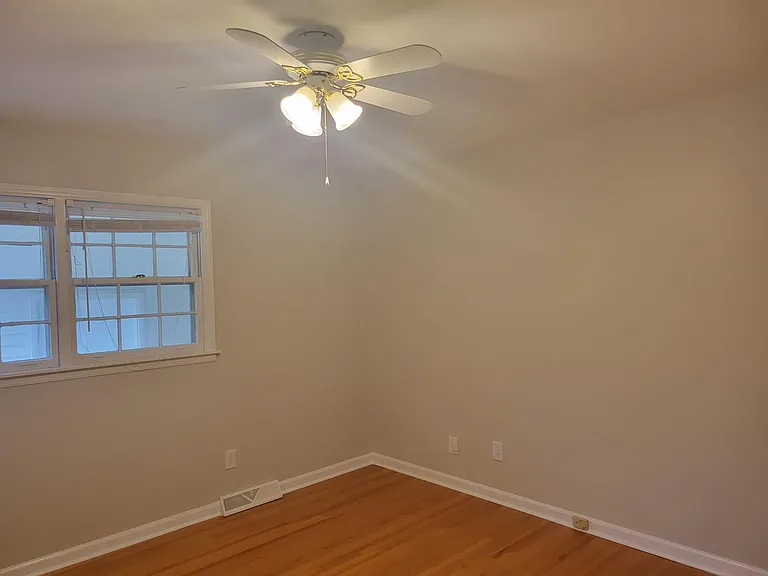 7811 Haven St SE — Photo 15