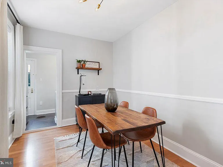 623 Miller St — Photo 13