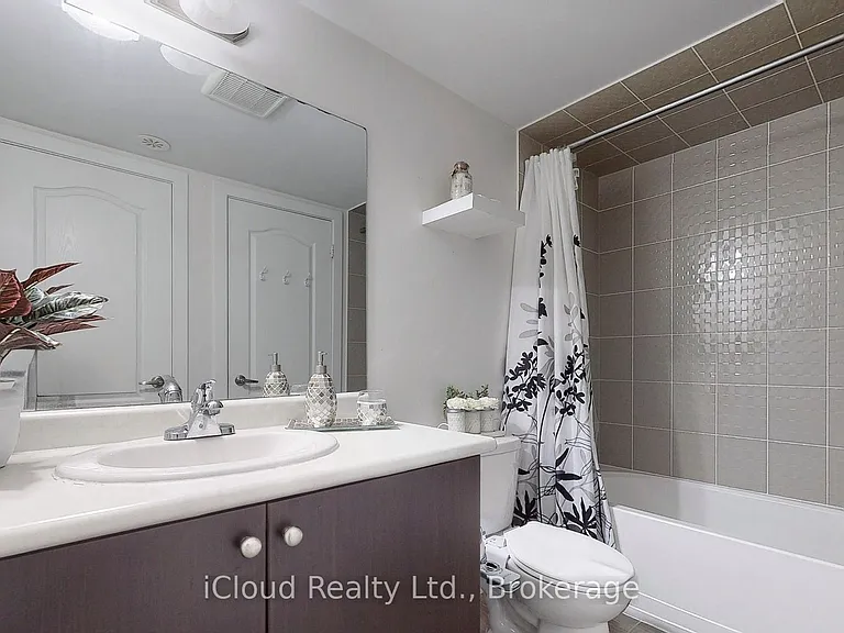 55 Lindcrest Mnr #1001 — Photo 9