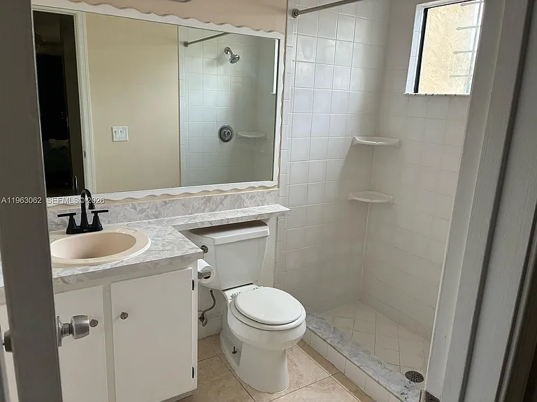 2963 Genoa Pl #B — Photo 6