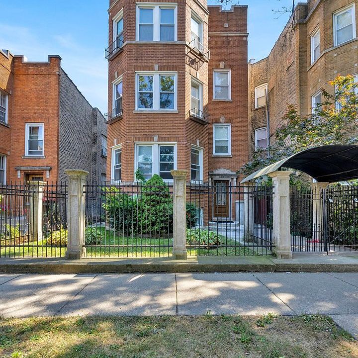 1st image of 6311 N Oakley Ave APT 2