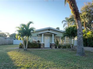 420 49th St W, Bradenton, FL 34209