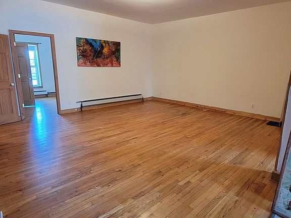 2nd image of 942 Atlantic Ave #2